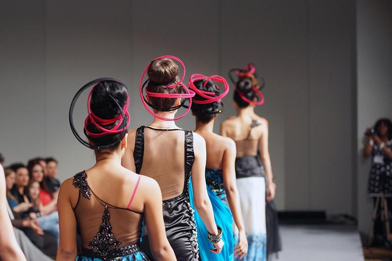 Μικρο-τάσεις, social media και αλγόριθμοι "ντύνουν" τη νέα εποχή